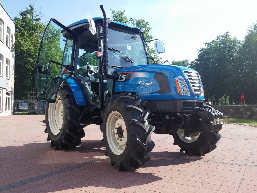 Tractor LS model XU6168 CAB, 68 CP,motor L4C25-T2- Mitsubishi, Tier V tractiune 4x4 - Image 4
