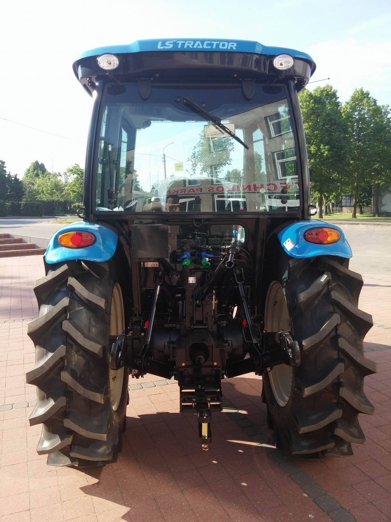Tractor LS model XU6168 CAB, 68 CP,motor L4C25-T2- Mitsubishi, Tier V tractiune 4x4 - Image 8