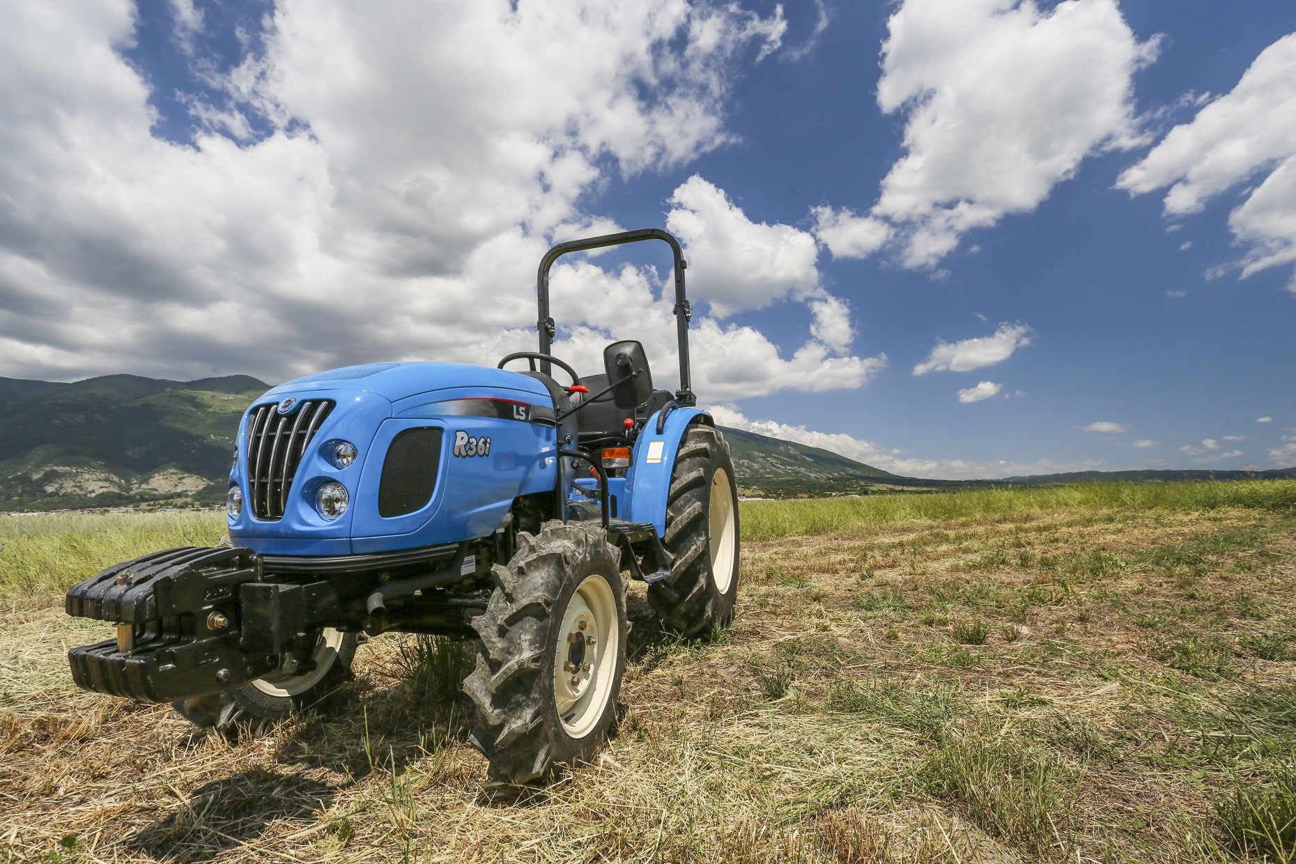 Tractor LS model R36i ROPS, 38.5 CP - Image 8